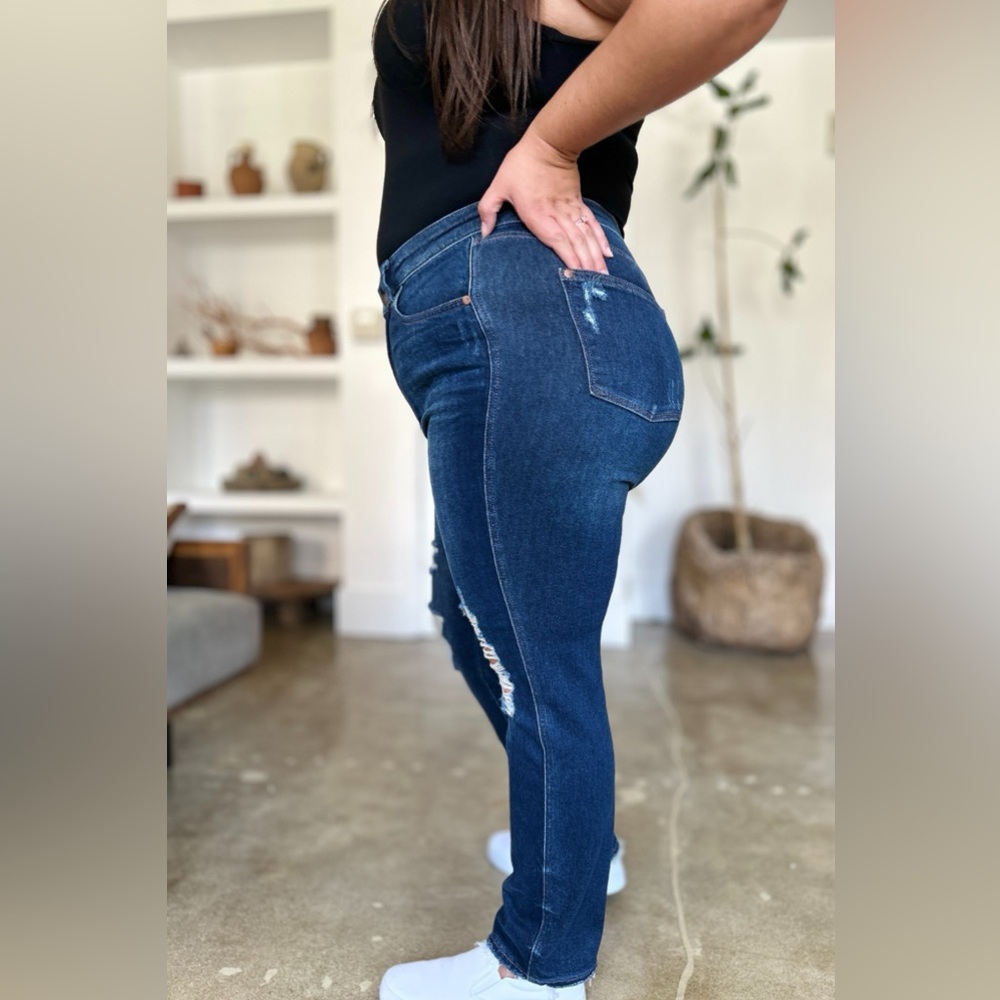 Judy Blue High Waist Rigid Magic Heavy Distressed Straight Jeans - Picture 10 of 10
